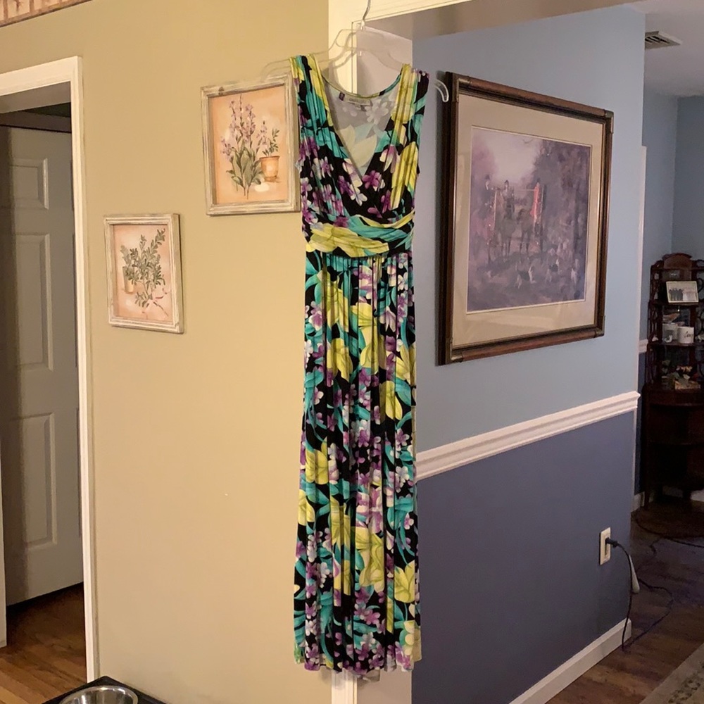 Maxi floral sleeveless sundress